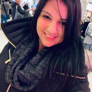 Meet your Posher, Carla